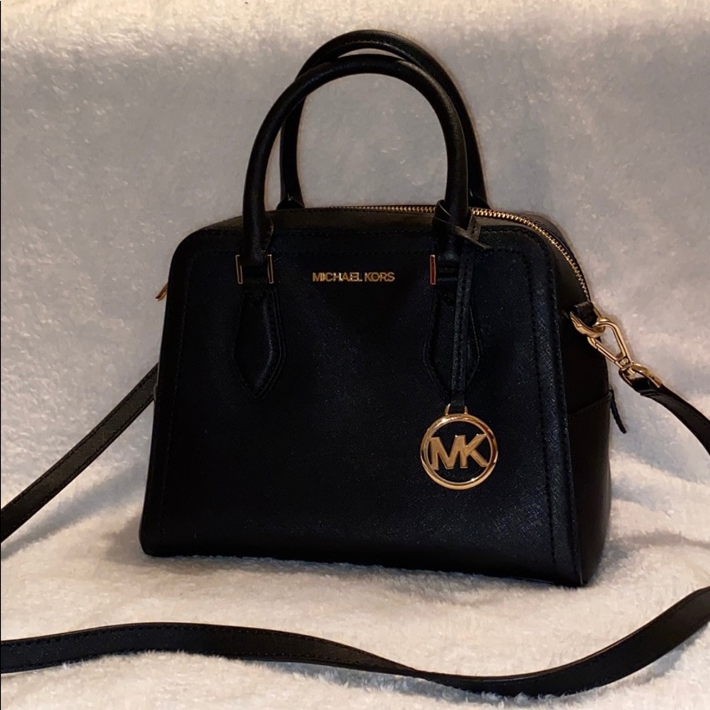 Michael Kors small crossbody/handbag
